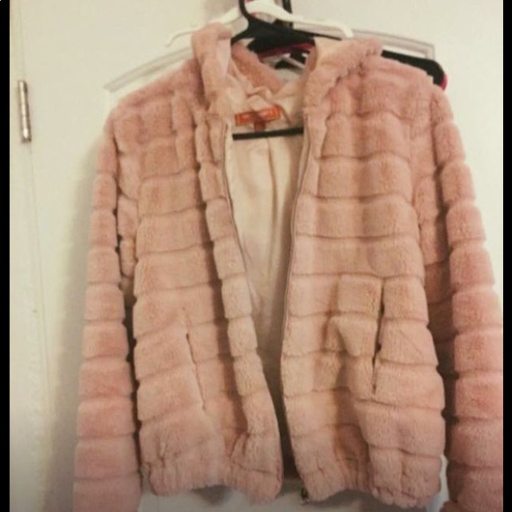 Faux fur coat ! Size Medium
